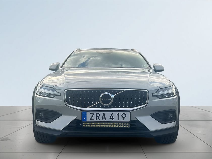 Bild 2 av Volvo V60 Cross Country D4 AWD Advanced SE II Drag Navi Backkamera CarPlay S&V