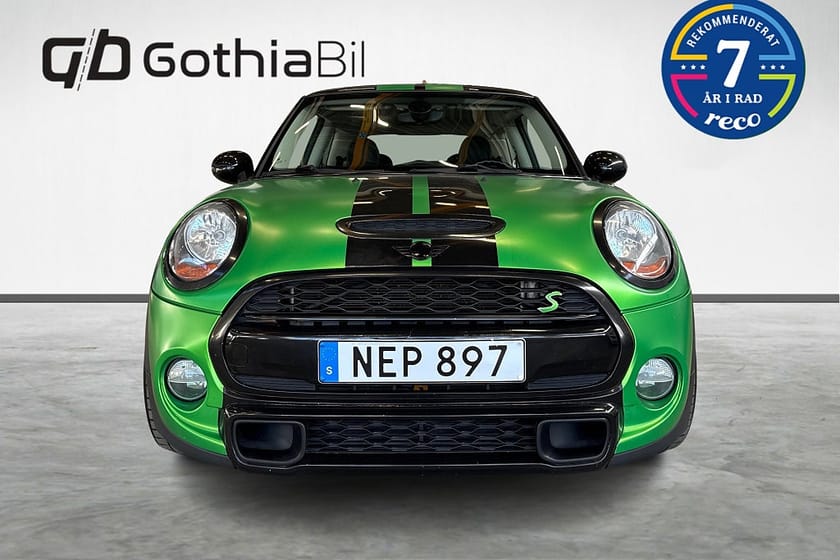 Bild 2 av MINI Cooper S 3-dörrars Pepper Optimerad 18" Nya däck JCW Vinge