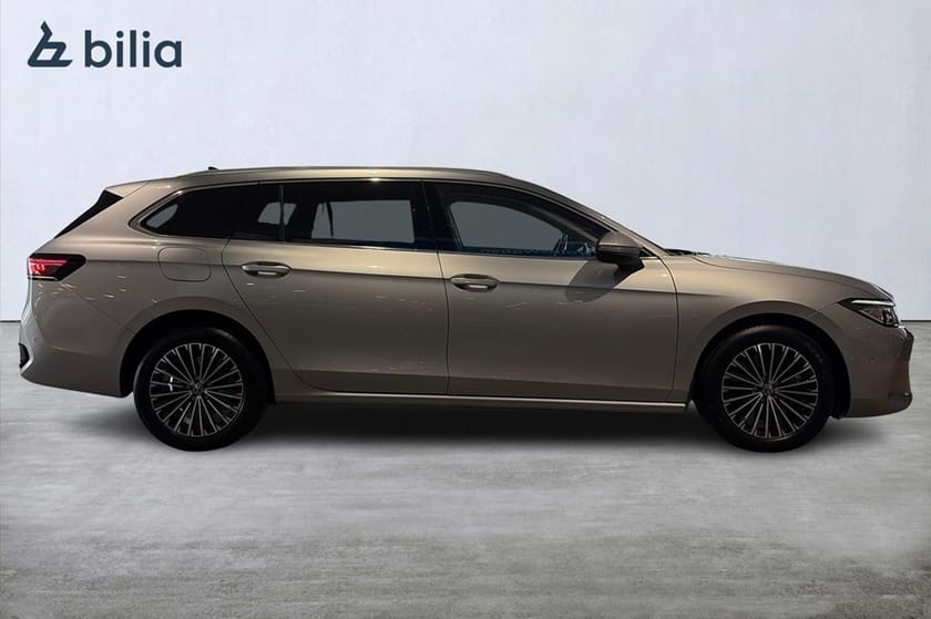 Bild 4 av Volkswagen Passat Variant eHybrid Elegance 1.5 TSI Värm Drag 272HK