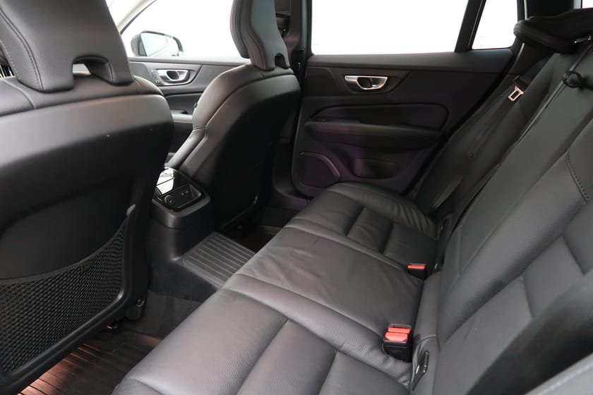 Bild 5 av Volvo V60 Recharge T6 Plus Dark, Drag, Kamera