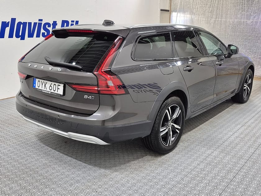 Bild 4 av Volvo V90 Cross Country B4 MILDHYBRID AWD 197HK 4x4 Core