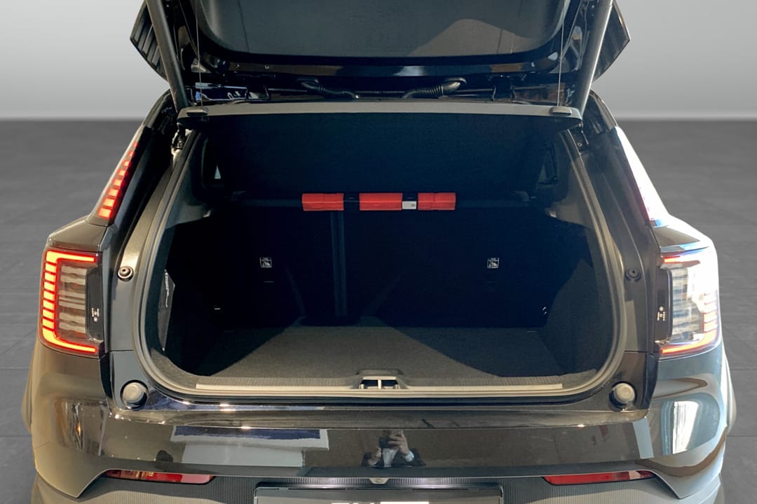 Volvo EX30 Cross Country Twin Motor Performance