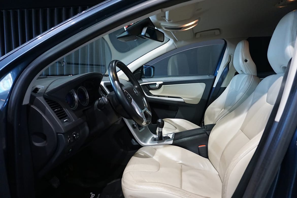 Volvo XC60 2011 - miniatyr 12