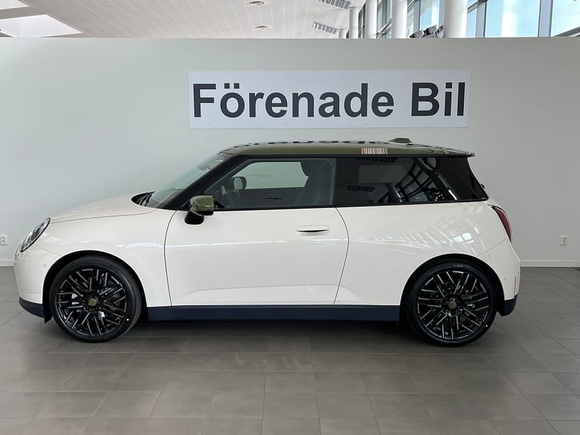 Bild 3 av MINI Cooper SE Paul Smith Edition Privatleasa från 4614 kr/mån