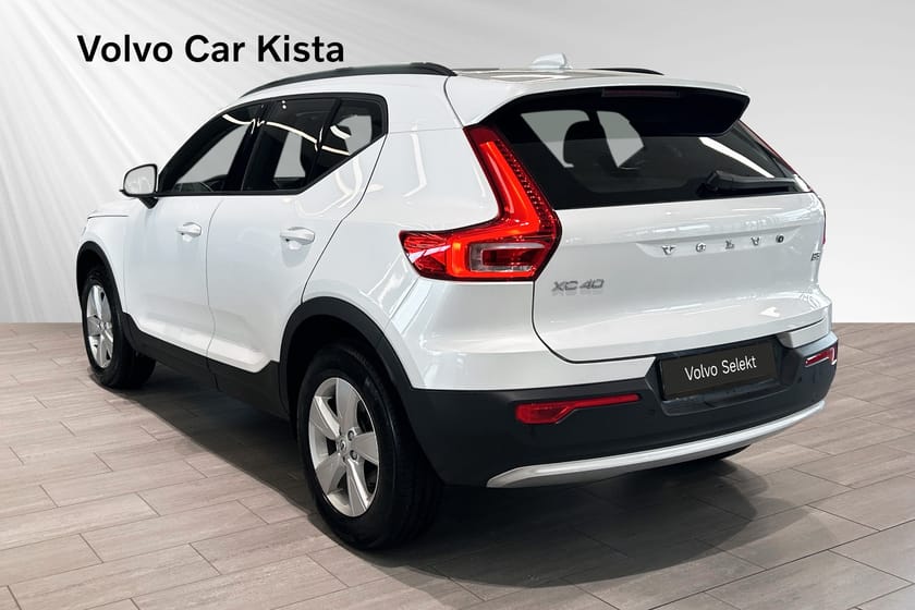 Bild 4 av Volvo XC40 B3 FWD Bensin Essential Drag B-Kamera