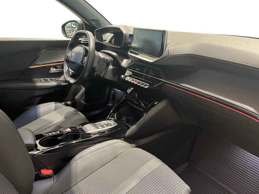 Bild 3 av Peugeot e-2008 GT Electric 5-d SUV