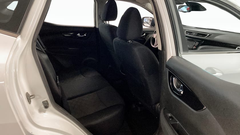 Bild 5 av Nissan Qashqai 1.2 DIG-T 115hk N-Connect  Navi Kamera Drag