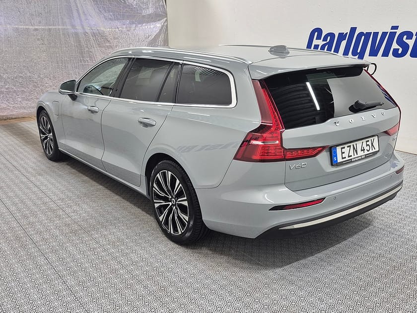 Bild 5 av Volvo V60 T6 Recharge Core Bright plug in AWD 350HK 4x4