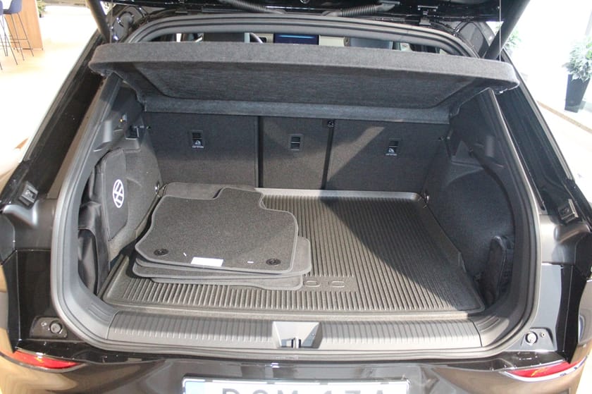 Bild 4 av Volkswagen T-Roc R-LINE  1.5 ETSI 150 HK DSG7
