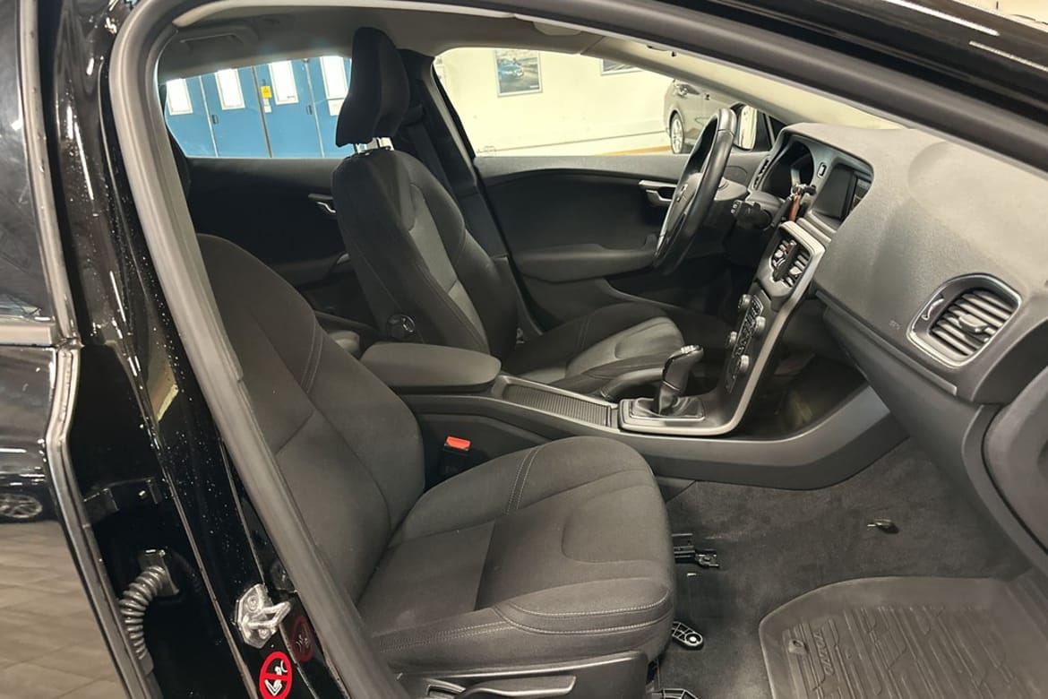 Volvo V40 2018 - miniatyr 17