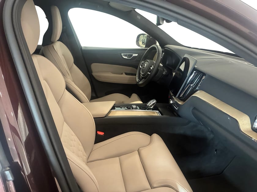Bild 5 av Volvo XC60 T6 Plus Bright Nordic Edition
