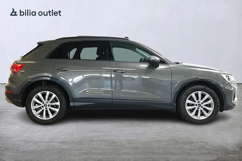 Bild 5 av Audi Q3 40 TDI quattro S Tronic ProlineAdv 200hk Cockpit Pano