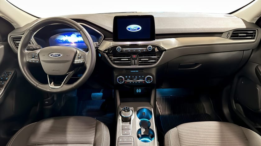 Bild 4 av Ford Kuga Plug-In Hybrid Titanium 225hk   |Backkamera | Vinterpaket |