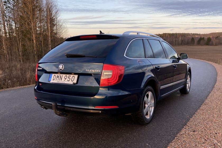 Bild 5 av Škoda Superb Kombi Skoda 2.0 TDI 4WD Elegance | Dvärm | Drag | S&V