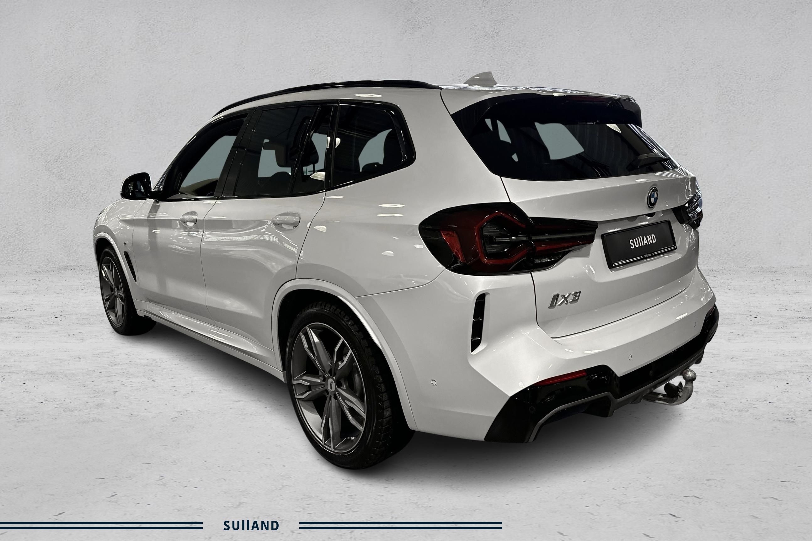 Thumnail bilde 2 av BMW iX3