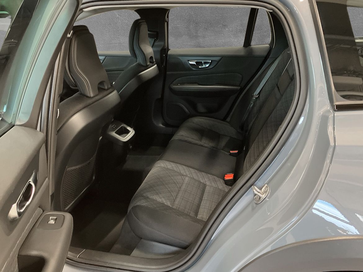Volvo V60 2023 - miniatyr 6