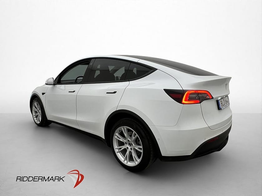 Bild 5 av Tesla Model Y Long Range AWD Svensksåld Värmepump MOMS