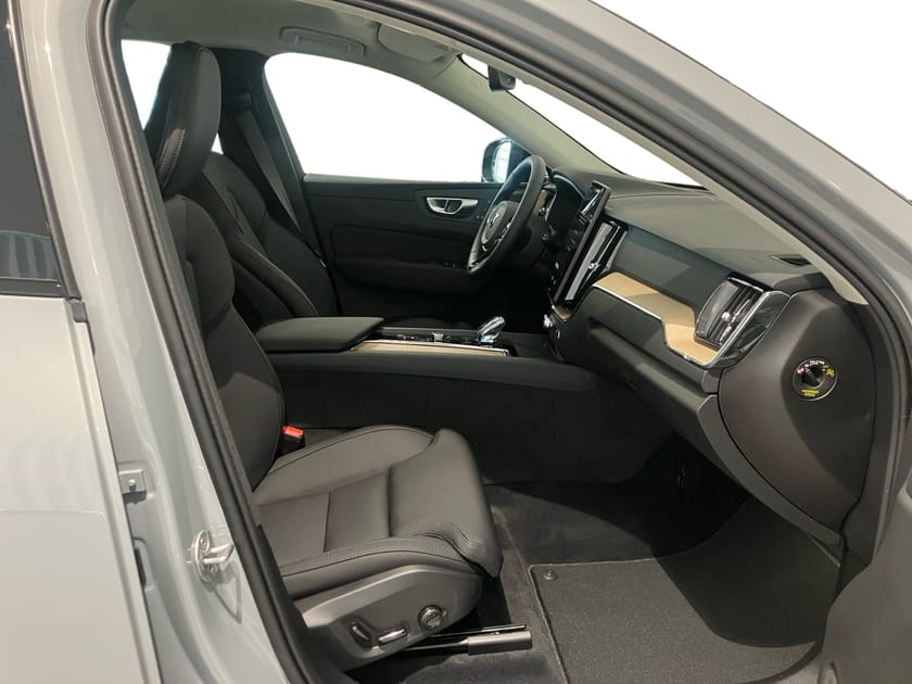Bild 4 av Volvo XC60 T6 Plus Dark Nordic Edition
