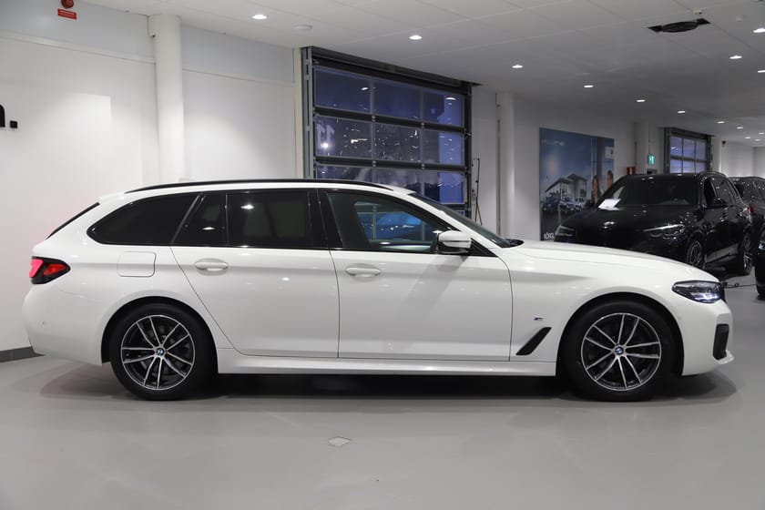 Bild 3 av BMW 520d Touring M Sport Dragkrok - Autowåx Bil