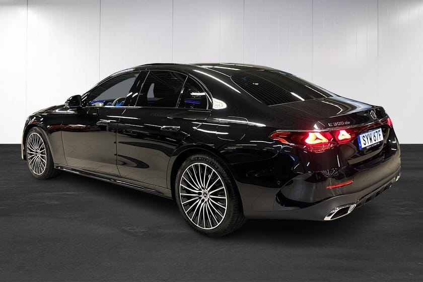 Bild 3 av Mercedes-Benz E 300 d e 4MATIC DE SEDAN  | AMG | Advanced Edition | Pano | 360 | Drag | Burmester | Night-Paket