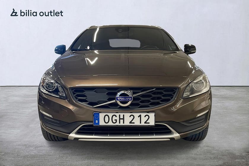 Bild 3 av Volvo V60 Cross Country D4 AWD Summum / Polestar 220hk / Drag / VOC / M-Värmare