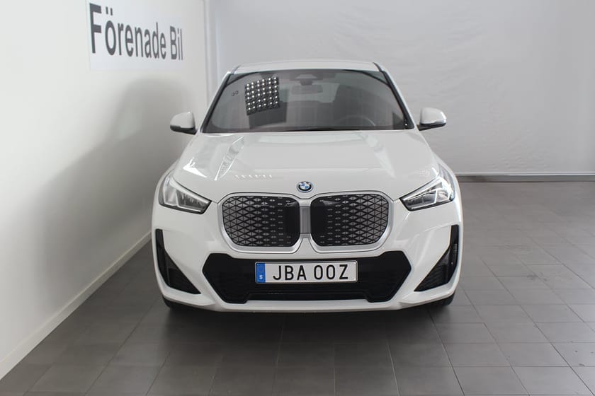 Bild 2 av BMW iX1 xDrive30 4,95 ränta M Sport H/K Drag Rattvärme