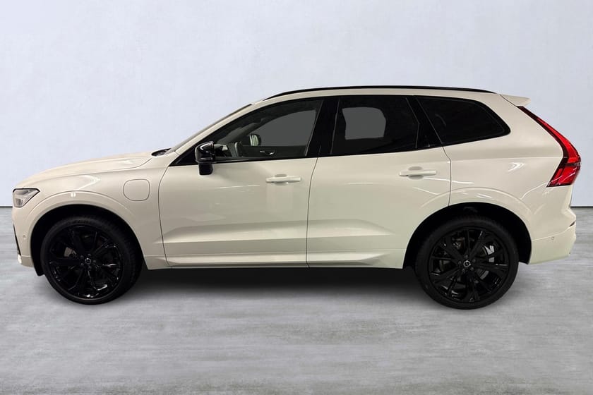 Bild 2 av Volvo XC60 T6 Plus Black Nordic Edition