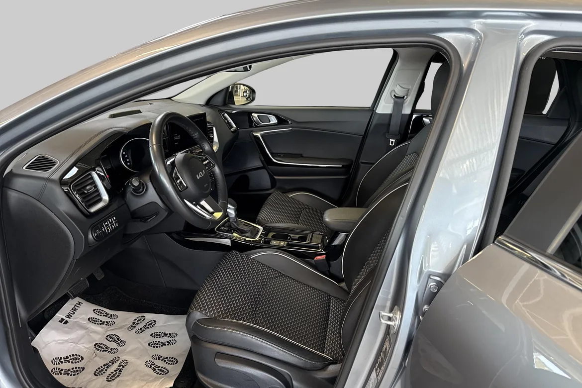 picture of a car
