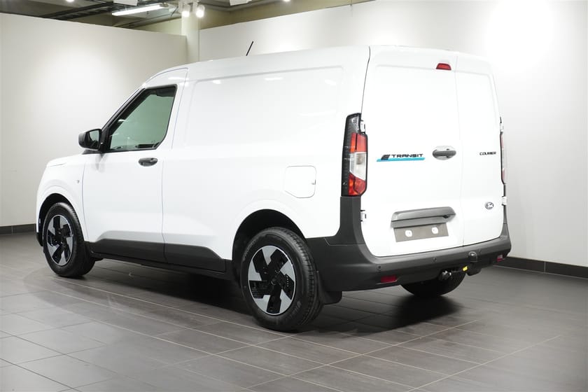 Bild 2 av Ford E-Transit Courier Skåp Limited Elmotor 100 kW 136hk 1-Vxl