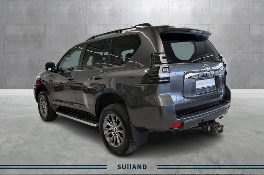 Bilde 3 av Toyota Land Cruiser 5-dørs 2.8l 204hk - Black Edition, GX, 4x4, 1 eier