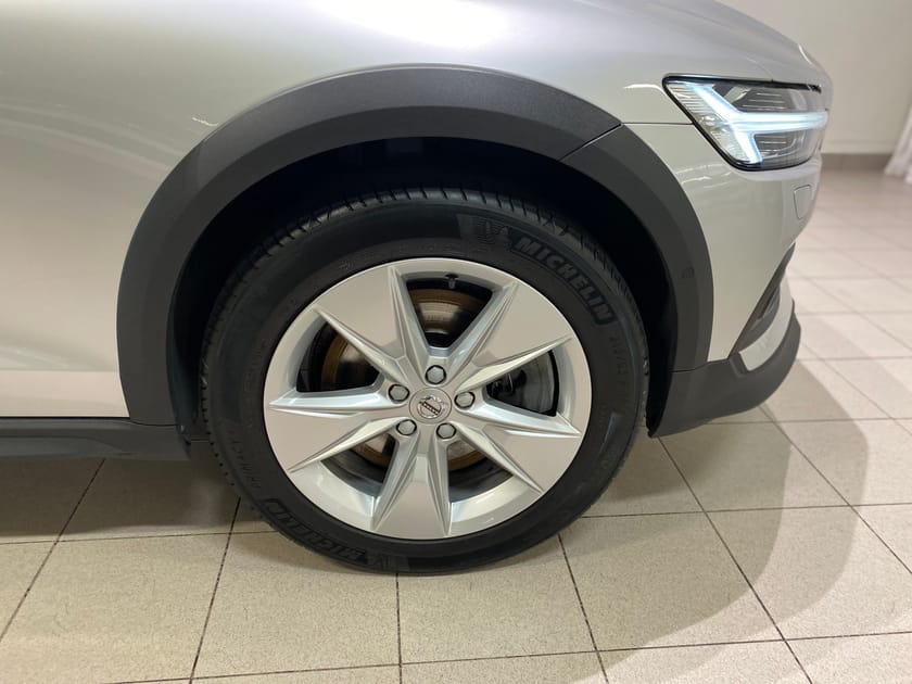 Bild 3 av Volvo V60 Cross Country D4 AWD Advanced SE II