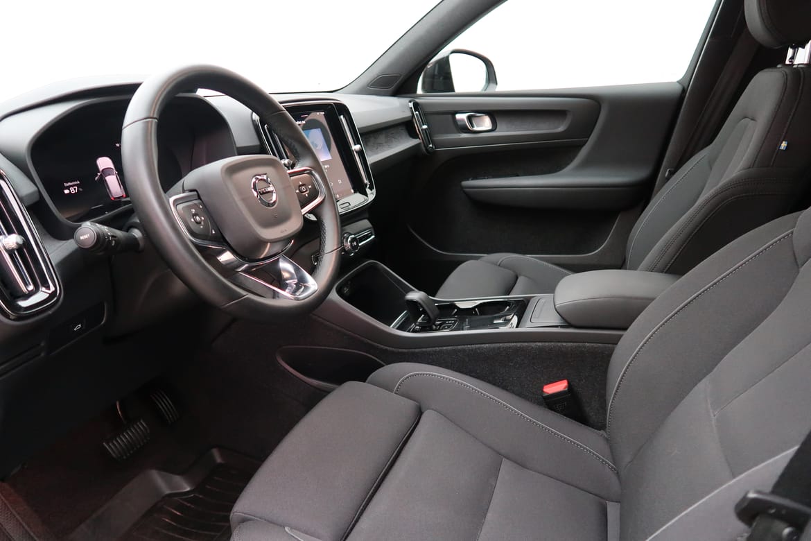 Volvo XC40 2023 - miniatyr 4