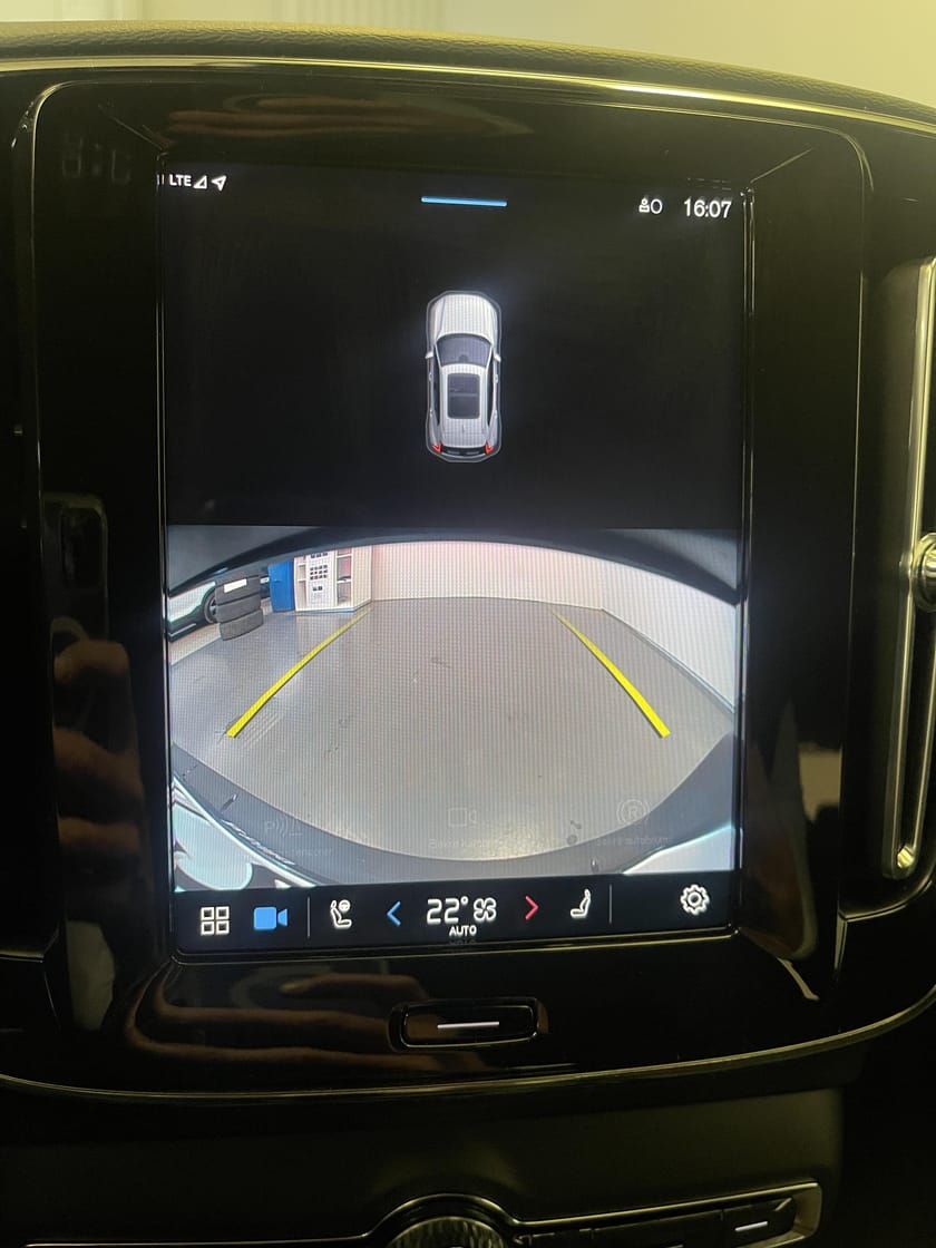 Bild 2 av Volvo XC40 Recharge Single Motor Core / Klimatpaket / Navigation /
