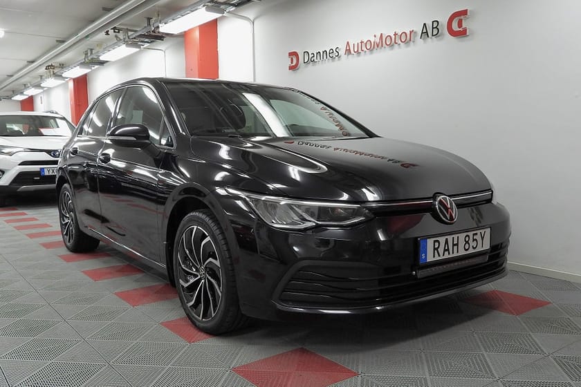 Bild 4 av Volkswagen Golf 1.5 eTSI SoV Hjul Drag Kamera B-Värmare Elstol Massage