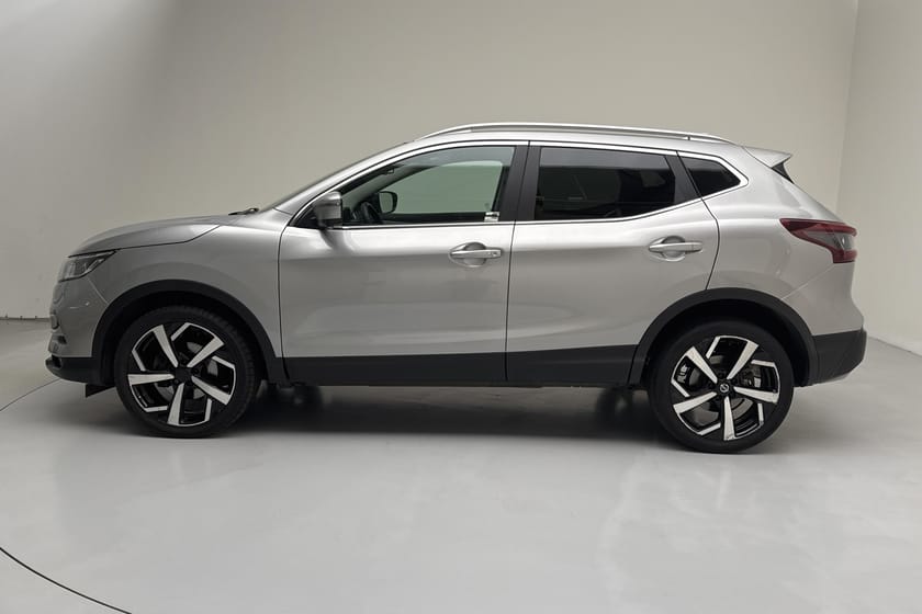 Bild 2 av Nissan Qashqai 1.3 DIG-T (160hk) Tekna Läder GPS 360 Pano