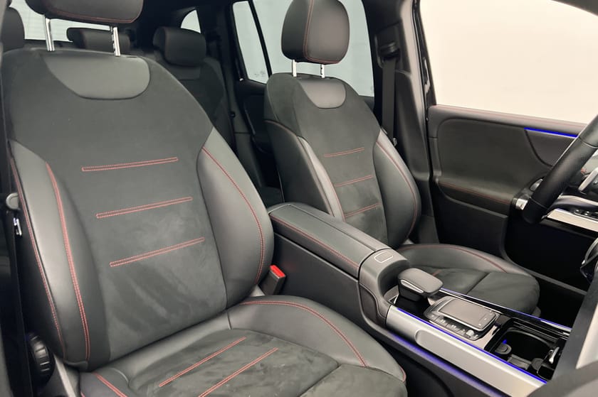 Bild 1 av Mercedes-Benz GLB 250 4MATIC AMG LINE 7 säten