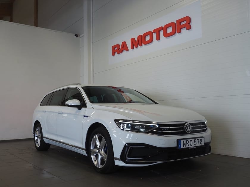 Bild 3 av Volkswagen Passat Sportscombi GTE SC 1.4 TSI Executive Drag P-Värm Kamera Navi IQ