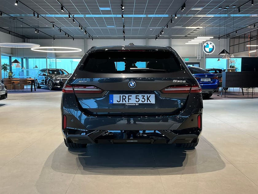 Bild 5 av BMW 530e xDrive Touring M Sport Pano Sportstolar H/K Drag 4,95%