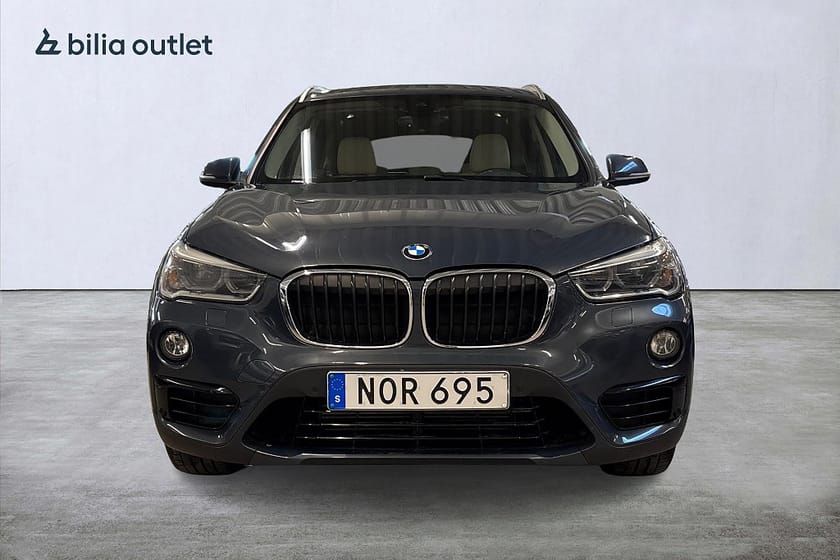 Bild 3 av BMW X1 xDrive25d aut Sport line 231hk Pano HuD Navi B-kam Drag