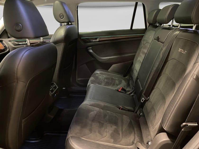 Bild 5 av Škoda Kodiaq Scout 2.0 TDI DSG / Drag / / Panorama