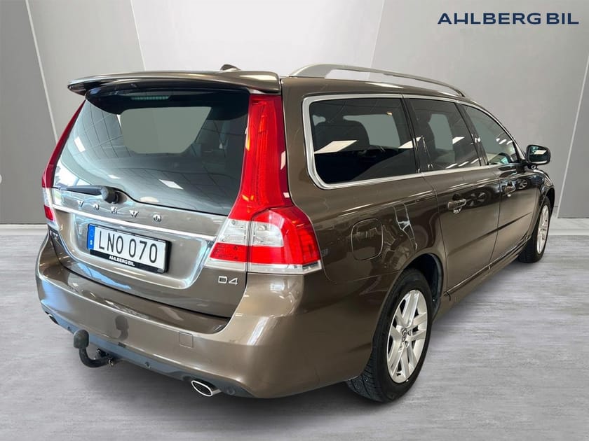 Bild 3 av Volvo V70 D4 S/S Summum Business Edition Kamrem Bytt, Navi, Elstol, Dragkrok, Parkeringssensorer bak, Navi,
