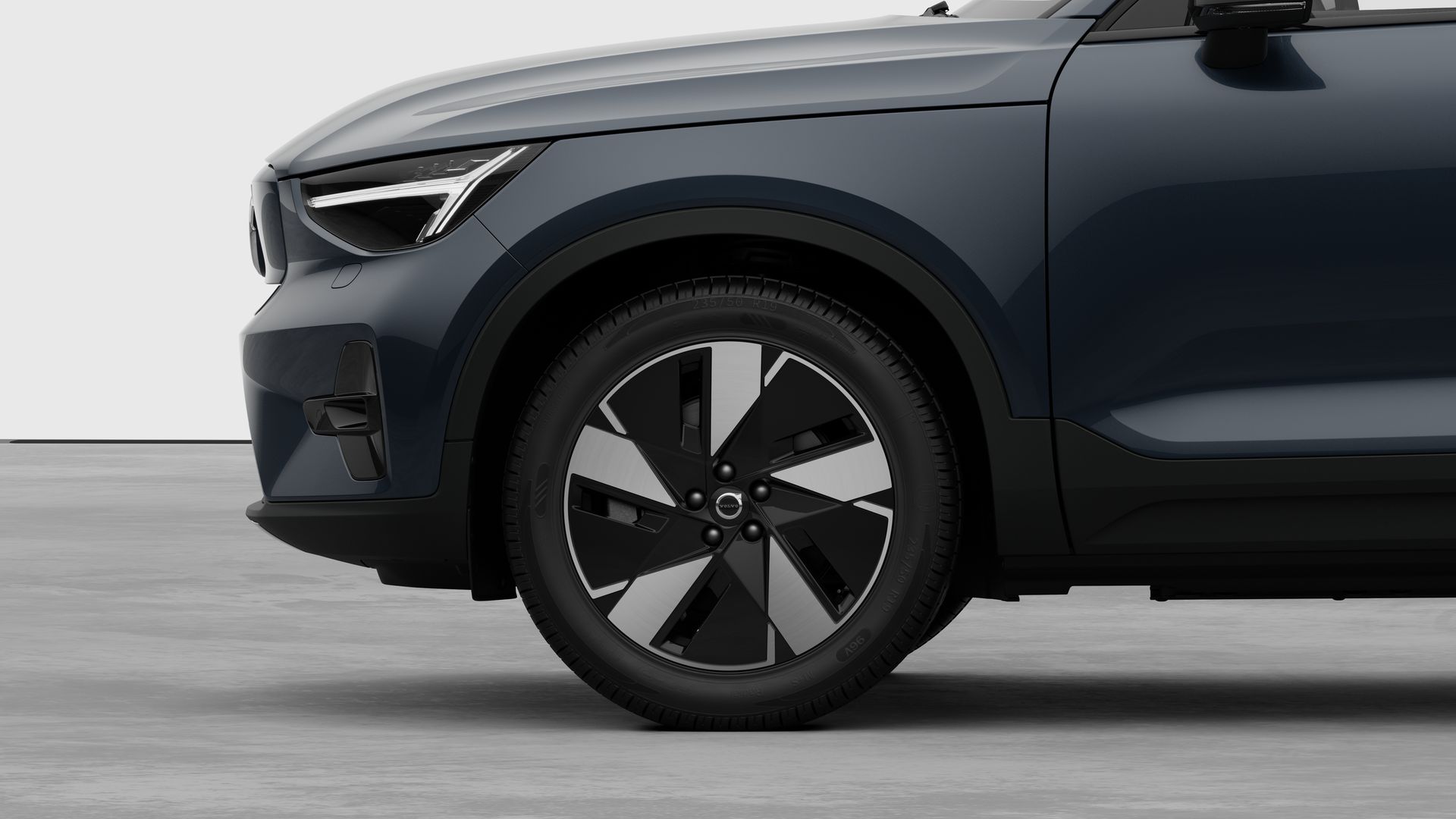 Volvo EX40 Single Motor Extended Range