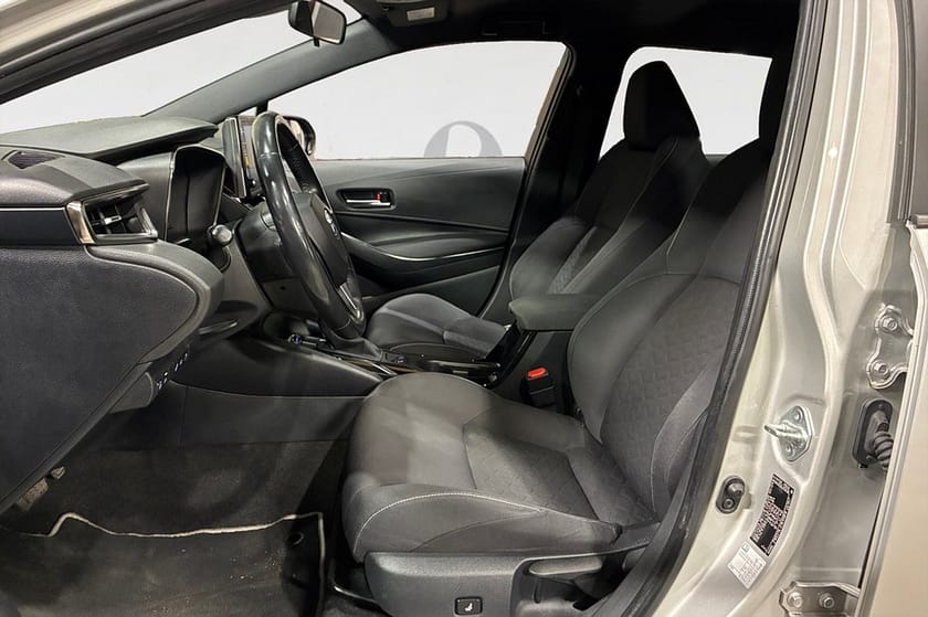 Bild 3 av Toyota Corolla Touring Sports Hybrid 1.8 122 HK AUT CARPLAY B-KAMERA