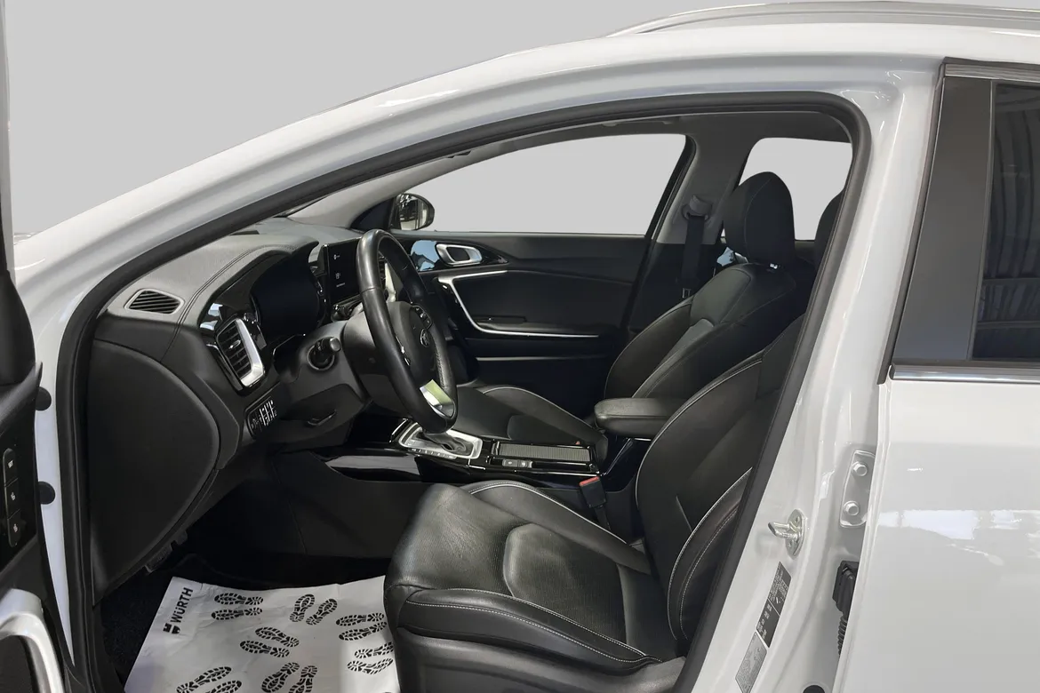 picture of a car