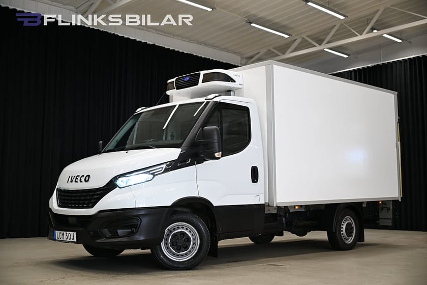 Bild 1 av Iveco Daily 35-140 Chassi Cab 136HK Automat|Volymskåp|BG-Lyft|Kylbil|Leasbar|SeUtr!!
