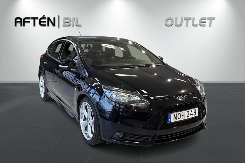 Bild 4 av Ford Focus ST 2.0 250hk Manuell Recaro-Säten Keyless Farthållare
