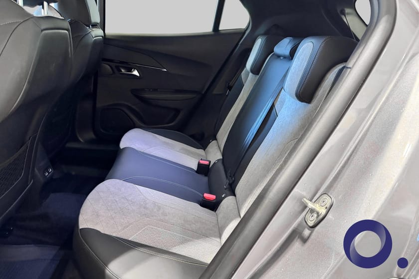 Bilde 2 av Peugeot e-2008 GT-LINE / ADAPTIV CRUISE / GODT UTSTYRT! /