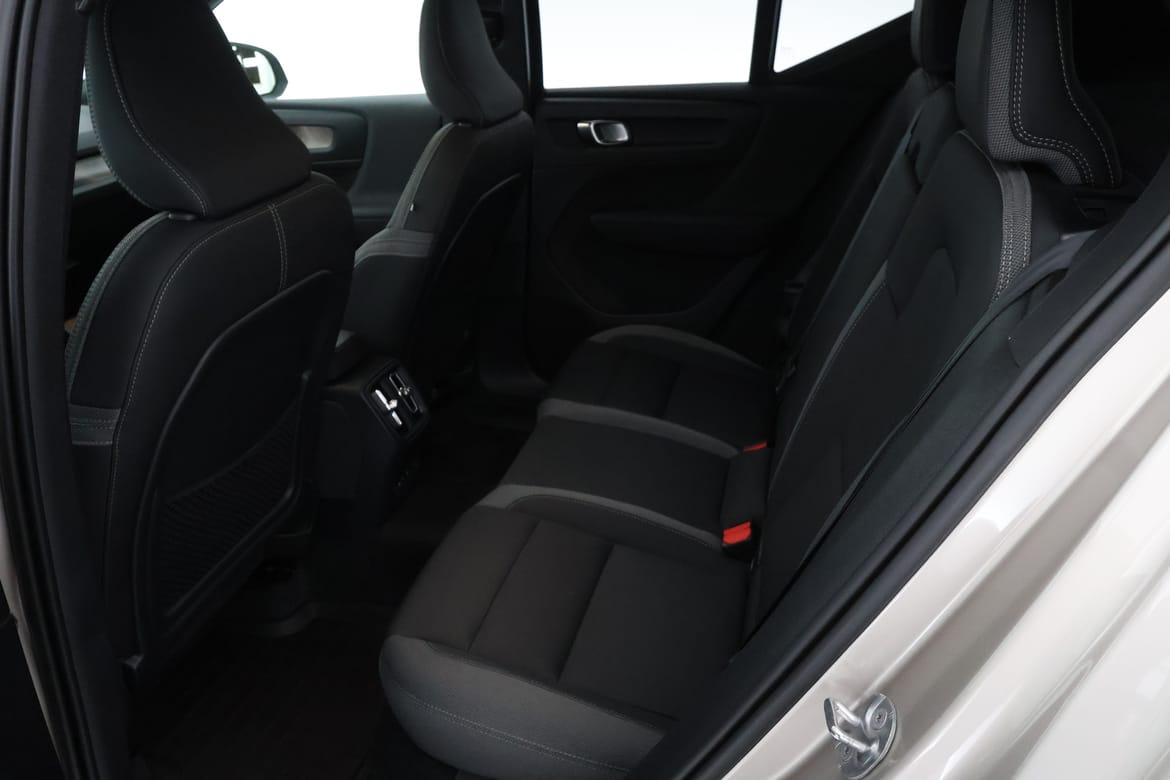 Volvo XC40 2023 - miniatyr 7