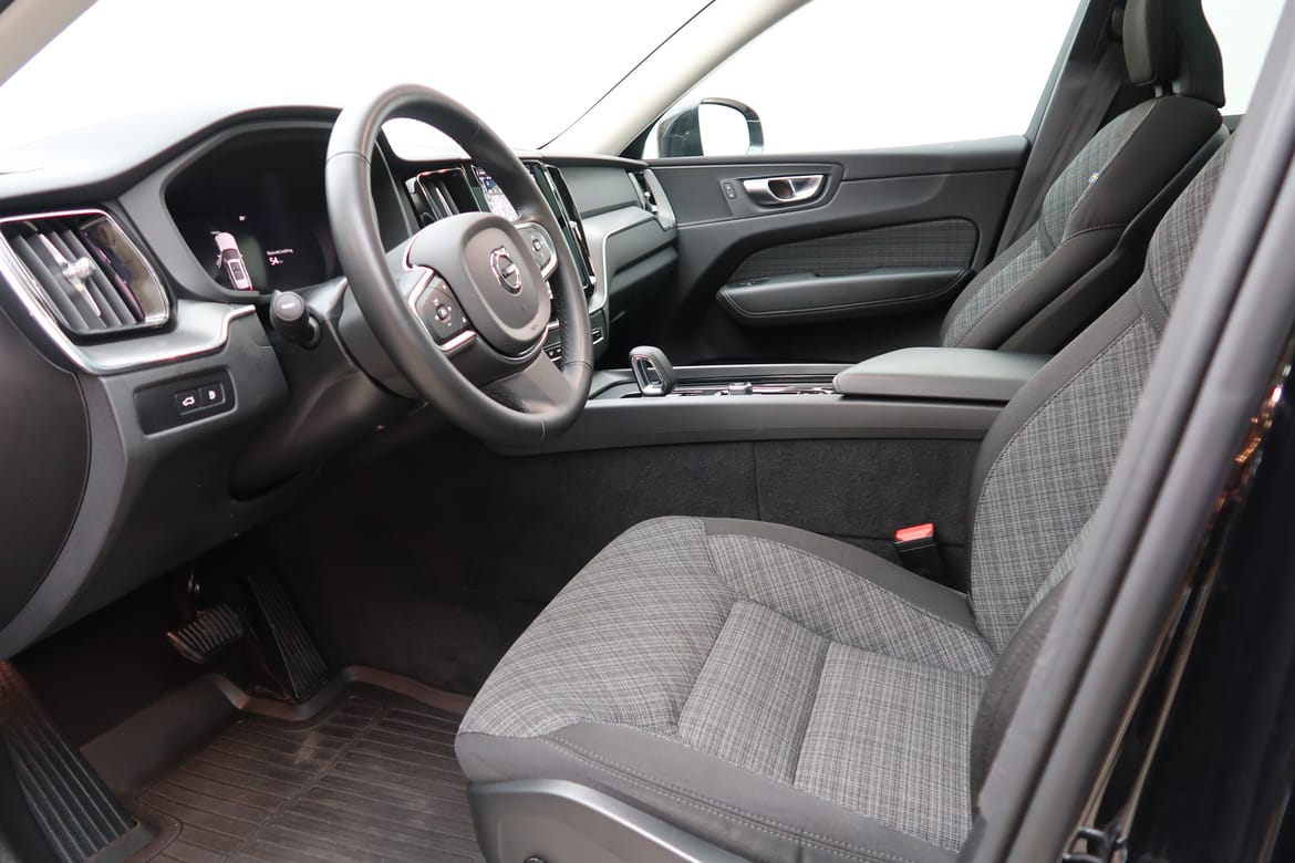 Volvo XC60 2025 - miniatyr 4