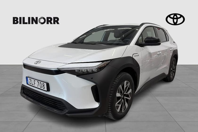 Bild 1 av Toyota bZ4X AWD STYLE, V-hjul, Dragkrok